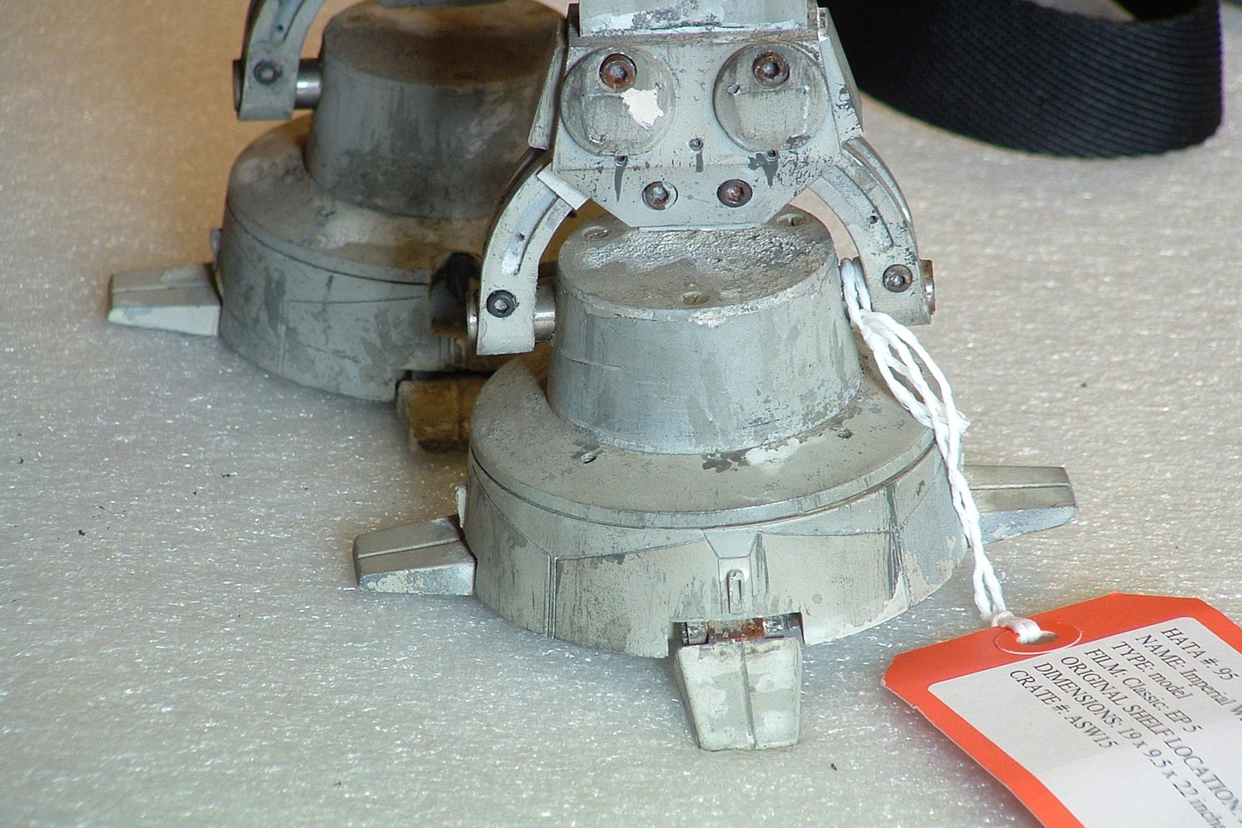 cropped-foot-of-star-wars-imperial-walker-atat-model3.jpg