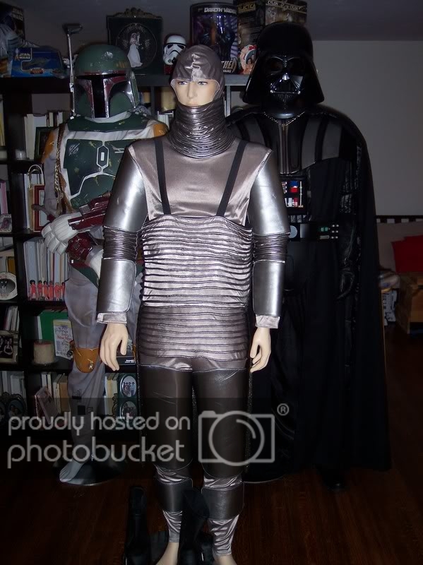 CylonFront.jpg