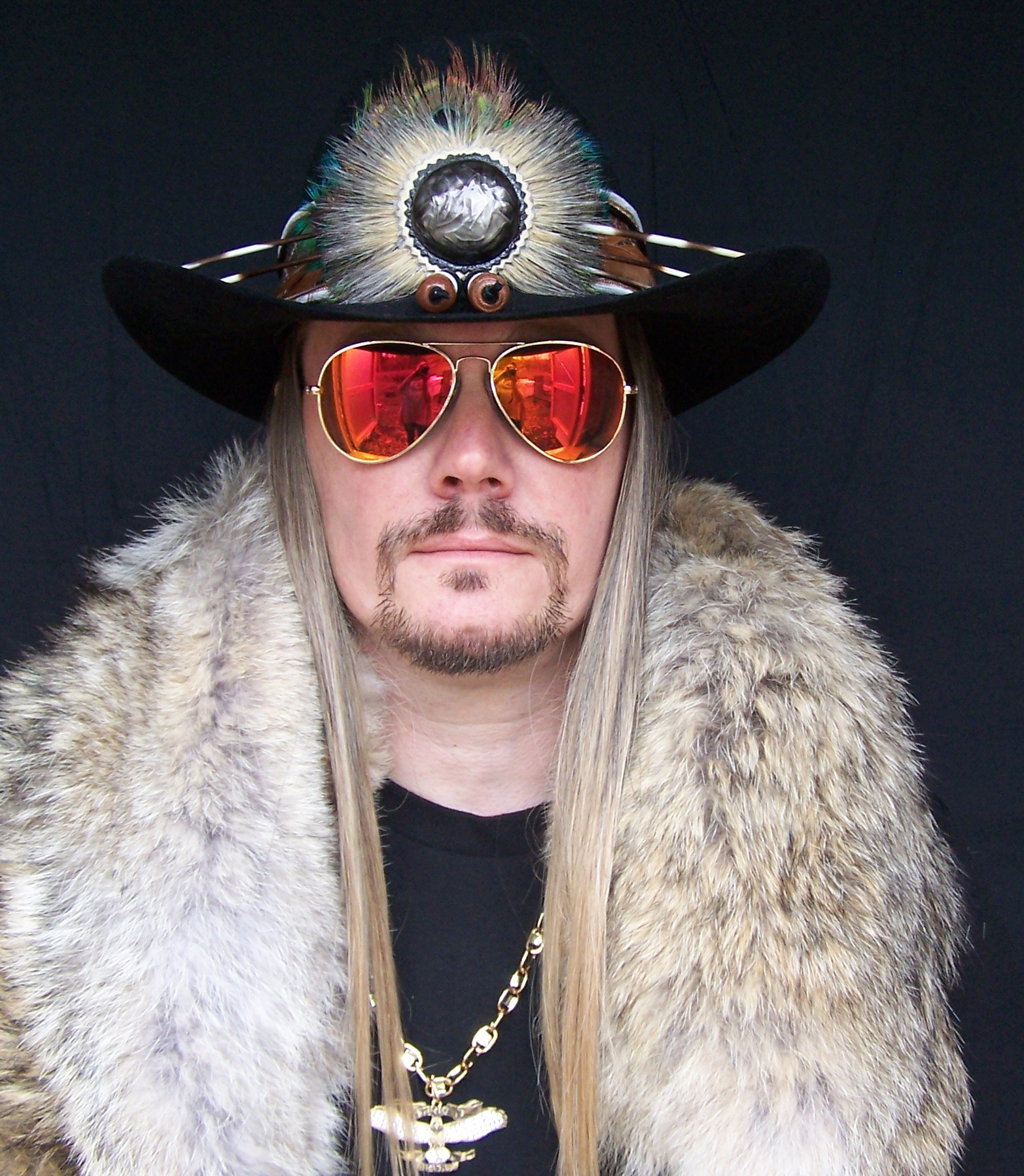 darrellkidgoldglss.jpg
