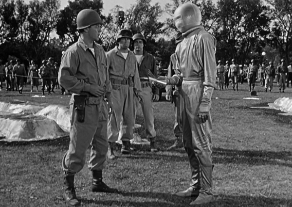 day-the-earth-stood-still-1951-klaatu-shot-gift-review.jpg