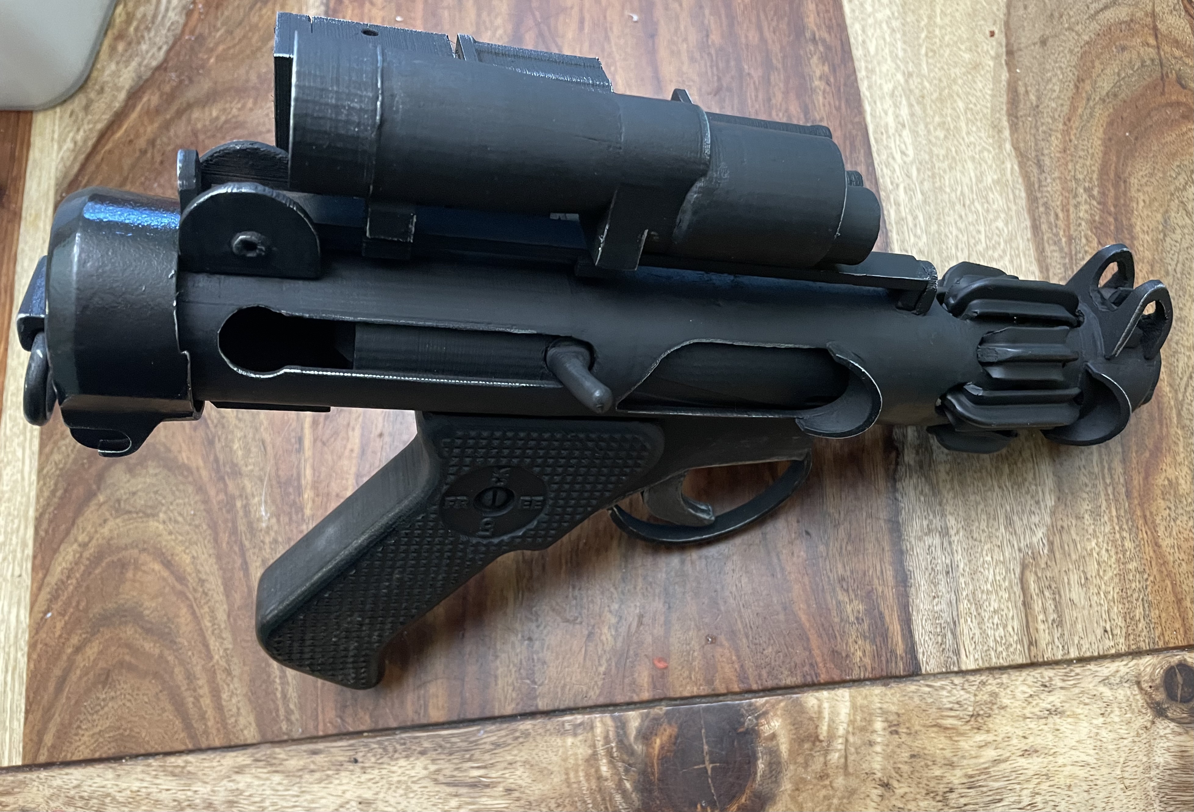 E-11 pistol (I've dubbed it the E-9) | RPF Costume and Prop Maker