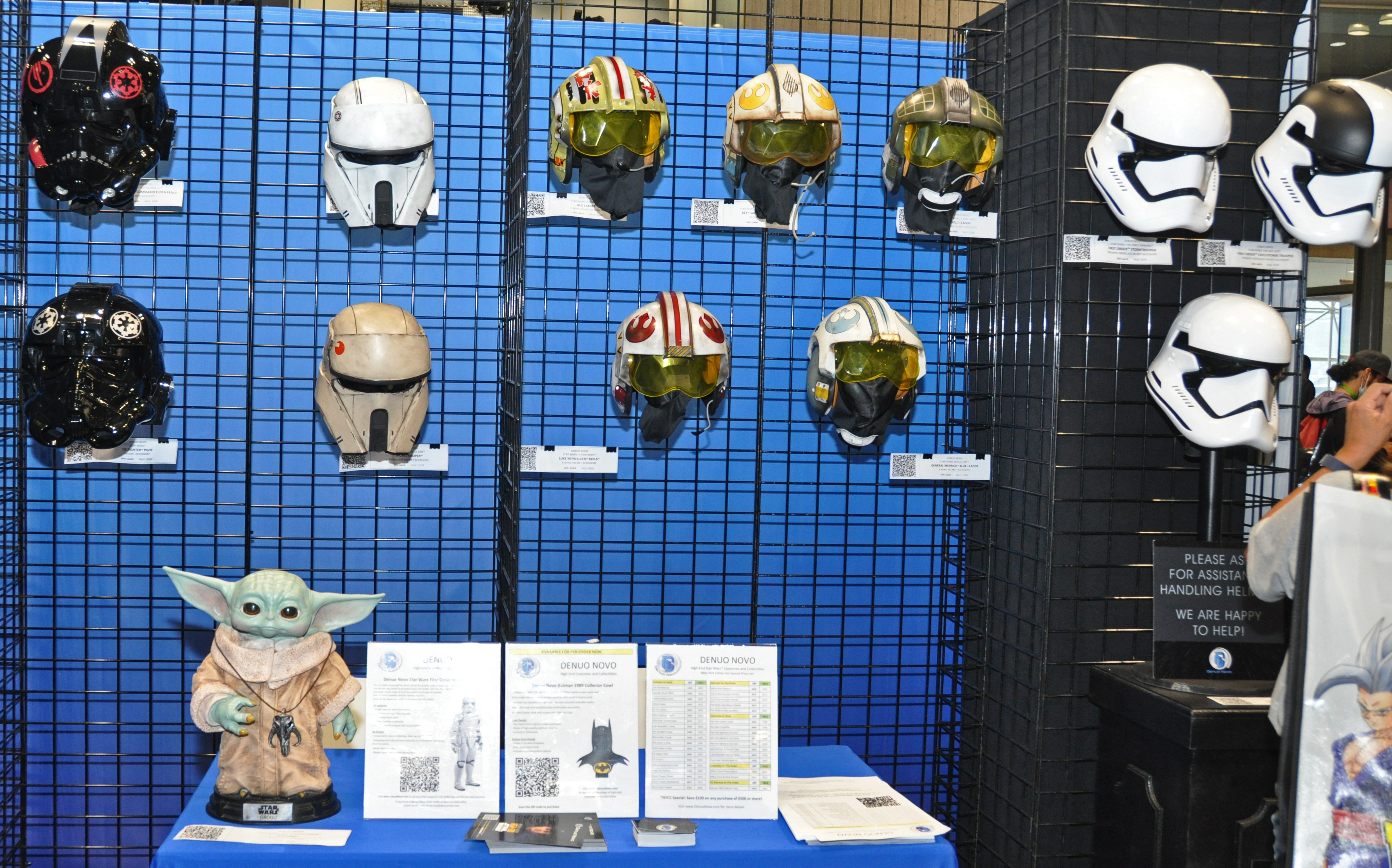 Denuo Novo Star Wars Display NYCC 2022.jpg