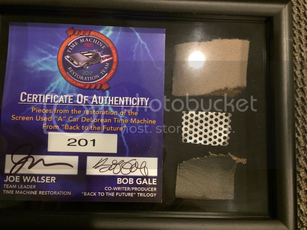 deskdisplay4.jpg