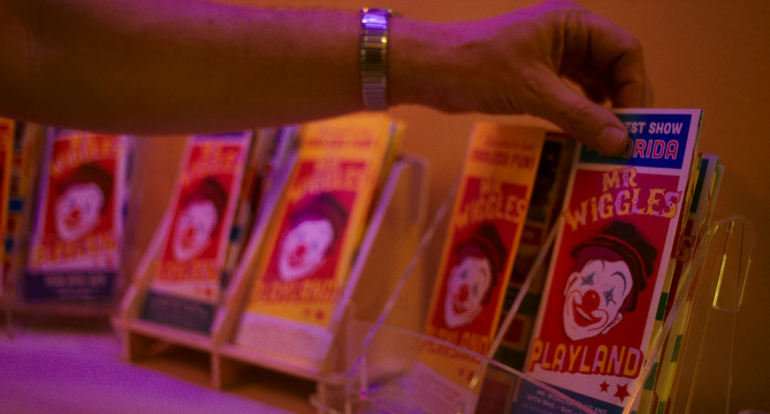 Dex watch.png