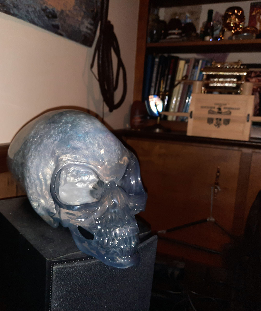 Disney Crystal Skull Unlit 02.jpg
