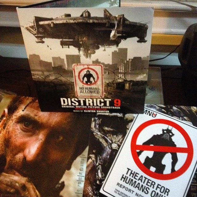 District9_vinyl03.jpg