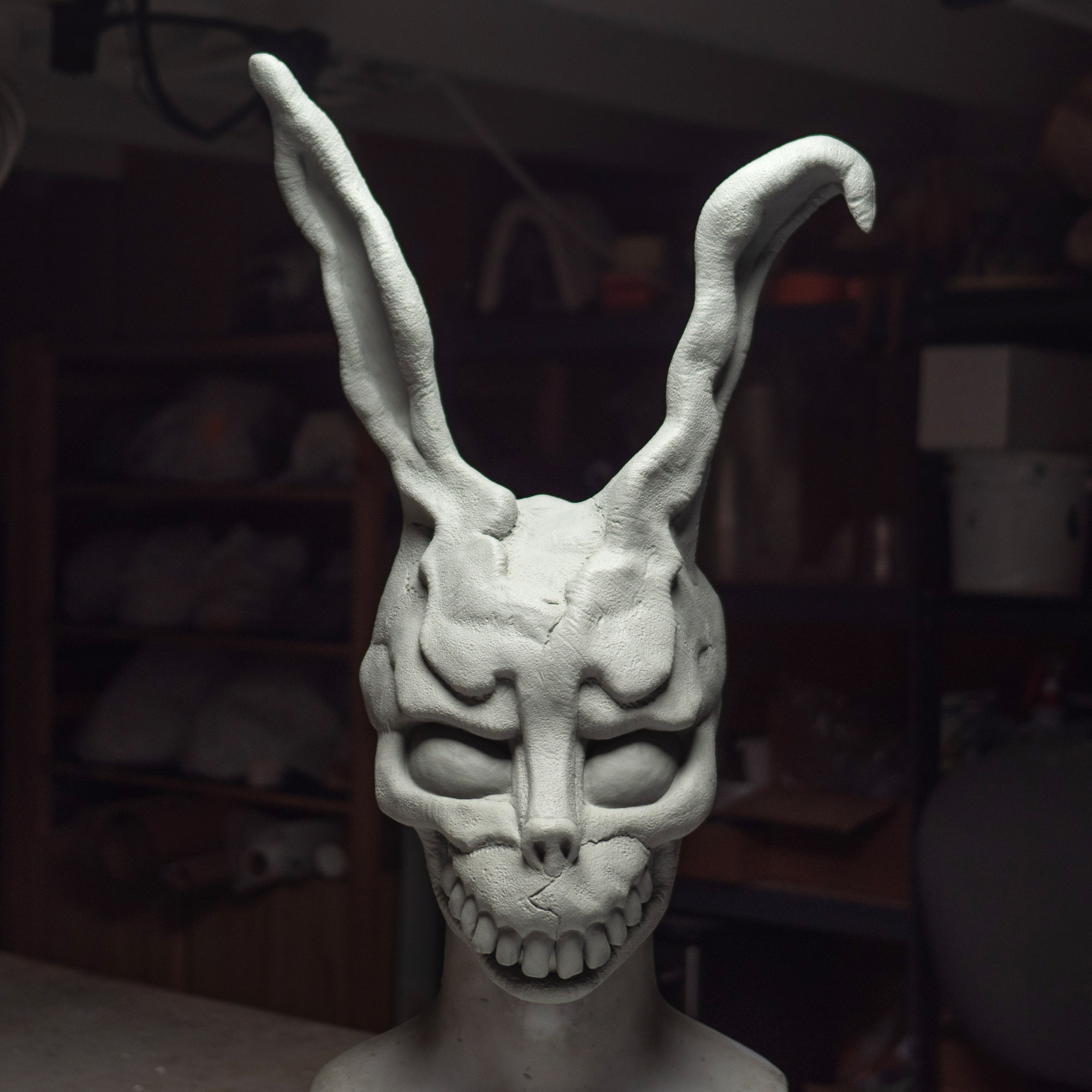 donnie-darko-frank-mask-sculpting-4.jpg