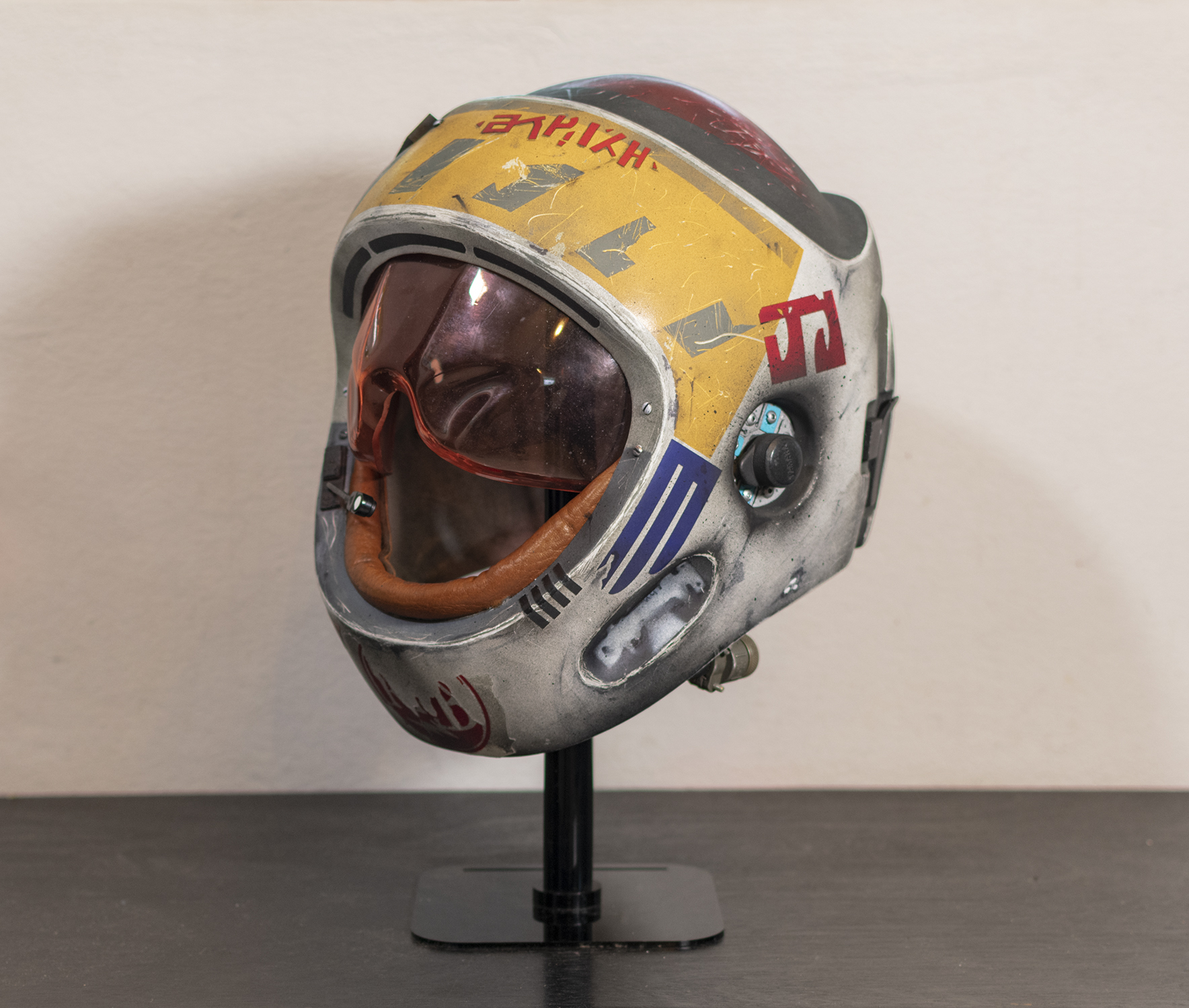 y wing pilot figure
