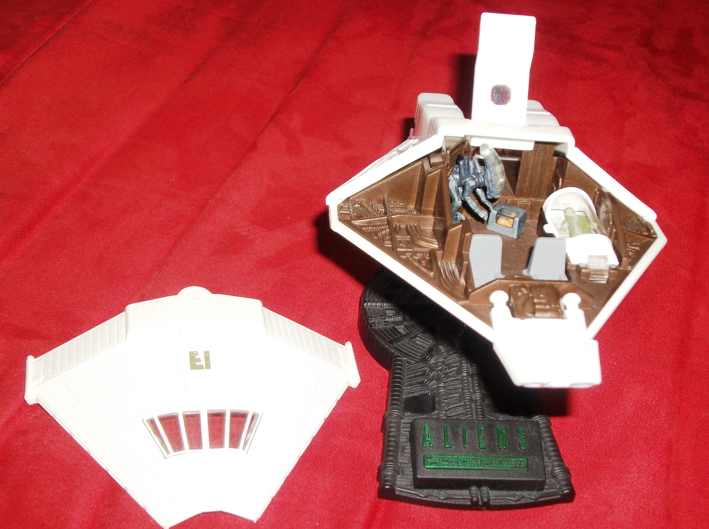Micro machines Aliens action fleet Narcissus RPF Costume and