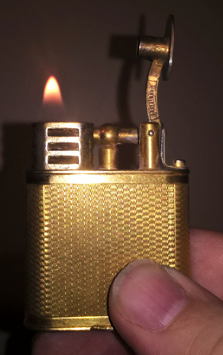 Dunhill Unique Sports Gold Back Lit s.jpg