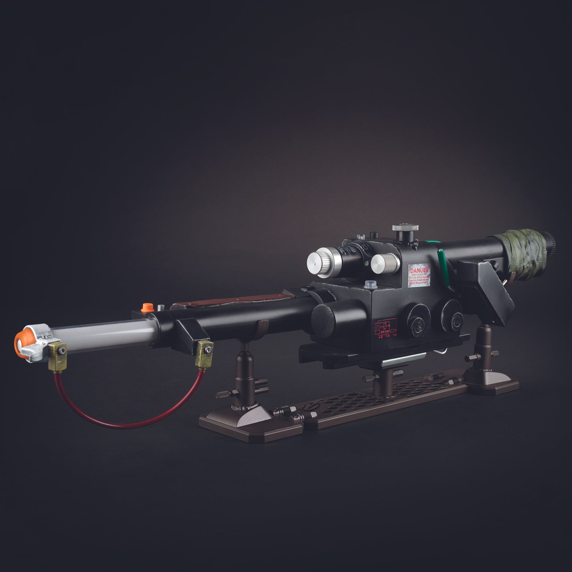 E9562_PROD_GHB_PSNeutronaWand_1_2000x.jpg