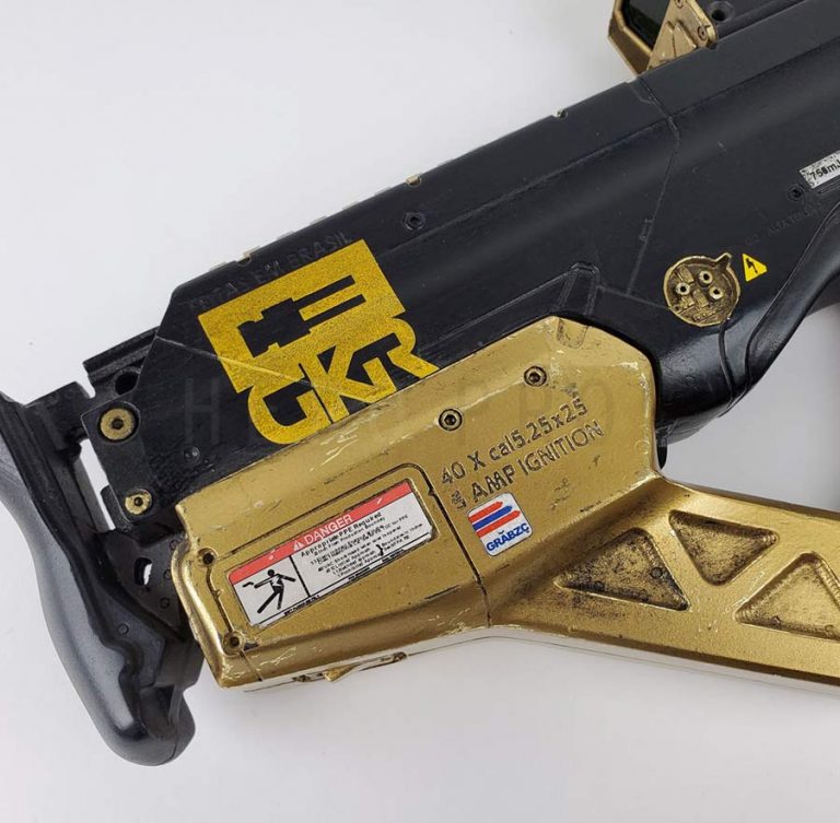 Elysium-Movie-Prop-Stun_t-Gold_Protection_Droids-SMG-768x753.jpg