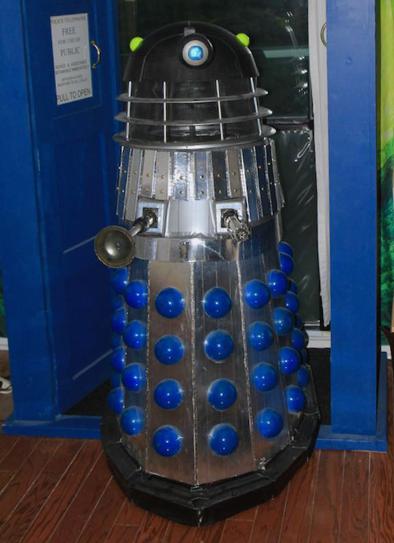 emperor's guard dalek.jpg