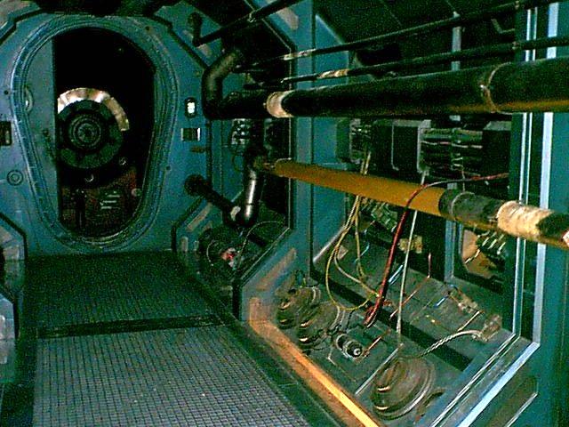 engine_room_entrance.JPG