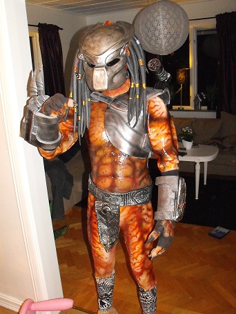 evilpredsuit1.jpg