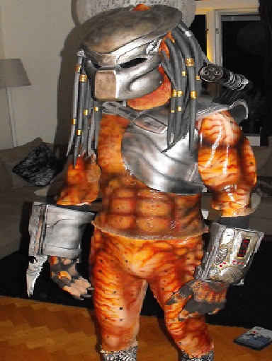 evilpredsuit2.jpg