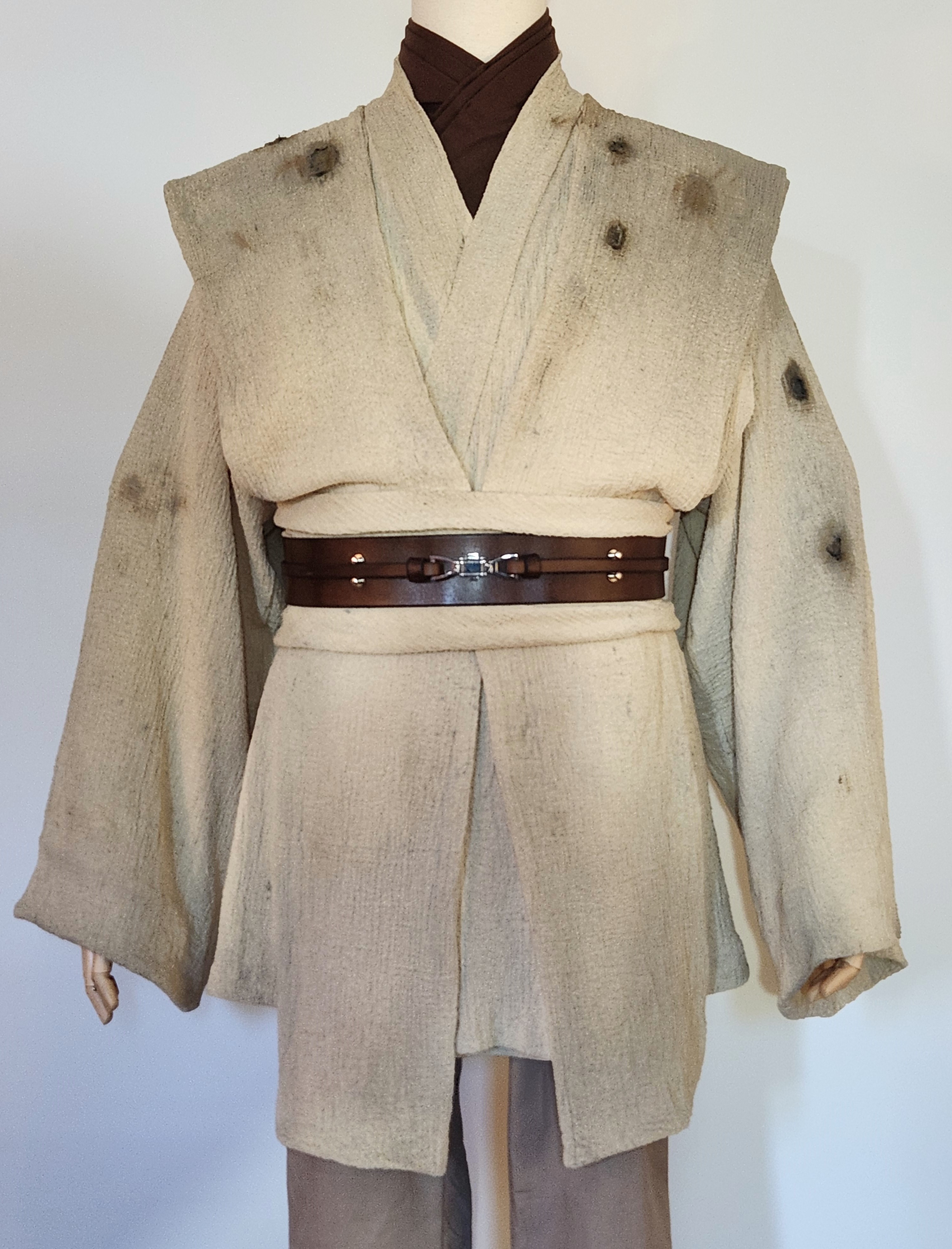 Ewan Ep. 3 Tunic (Weathered) (4).jpg