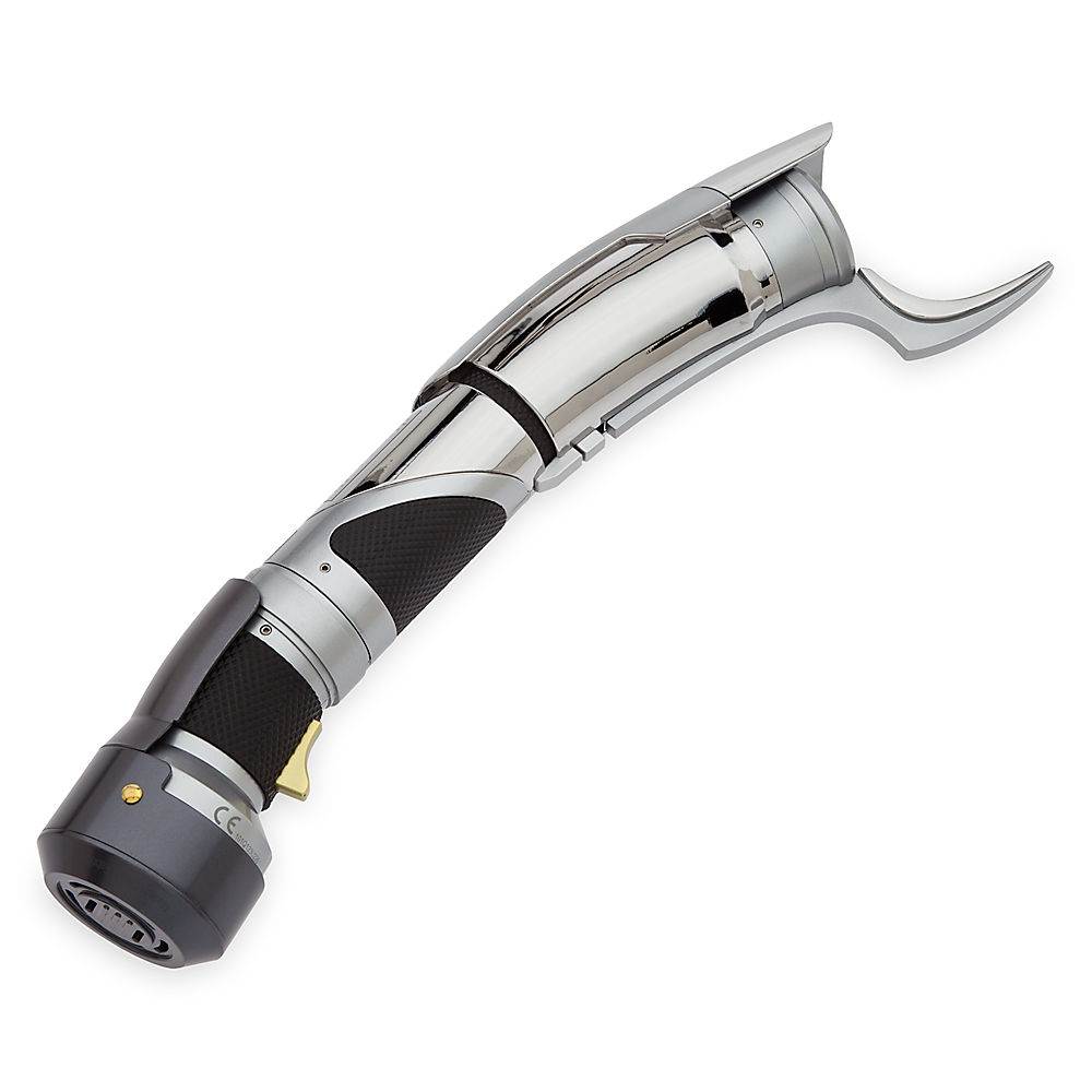 exclusive-reveal-qui-gon-jinn-and-jedi-master-dooku-legacy-lightsabers-coming-to-star-wars-ga...jpeg