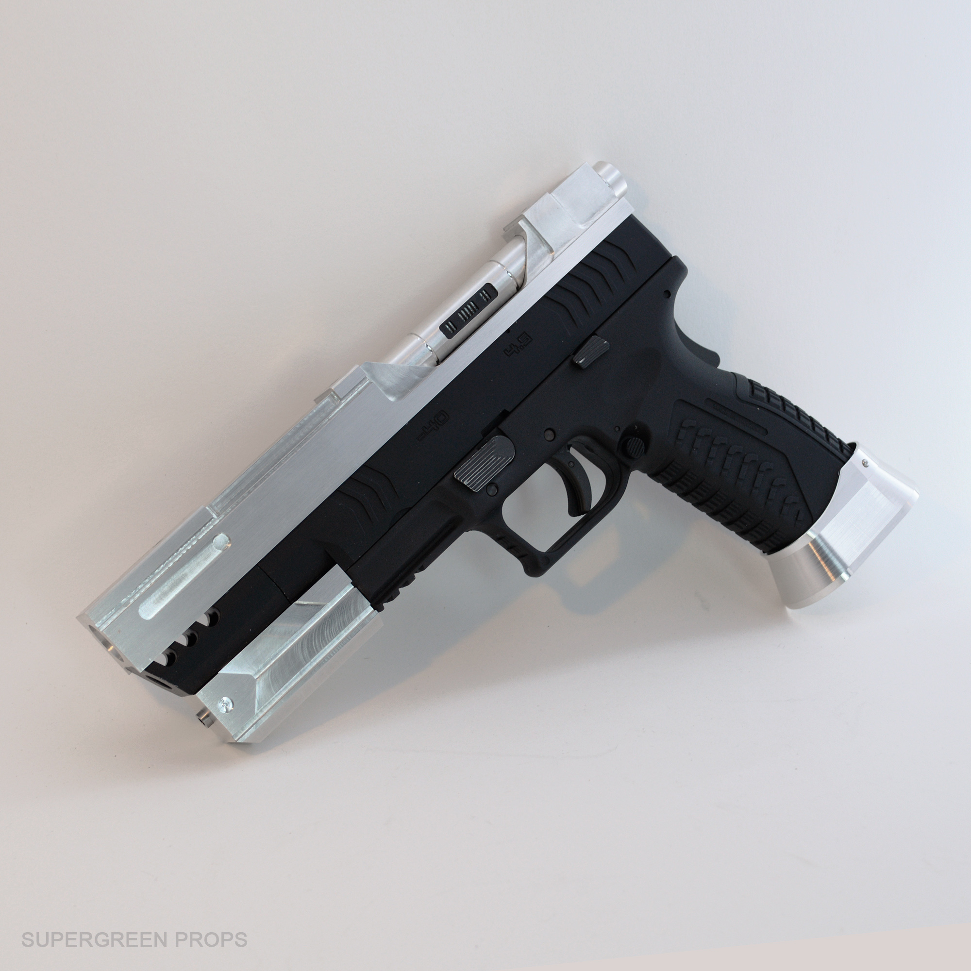 expanse_MCRN_pistol_01.JPG