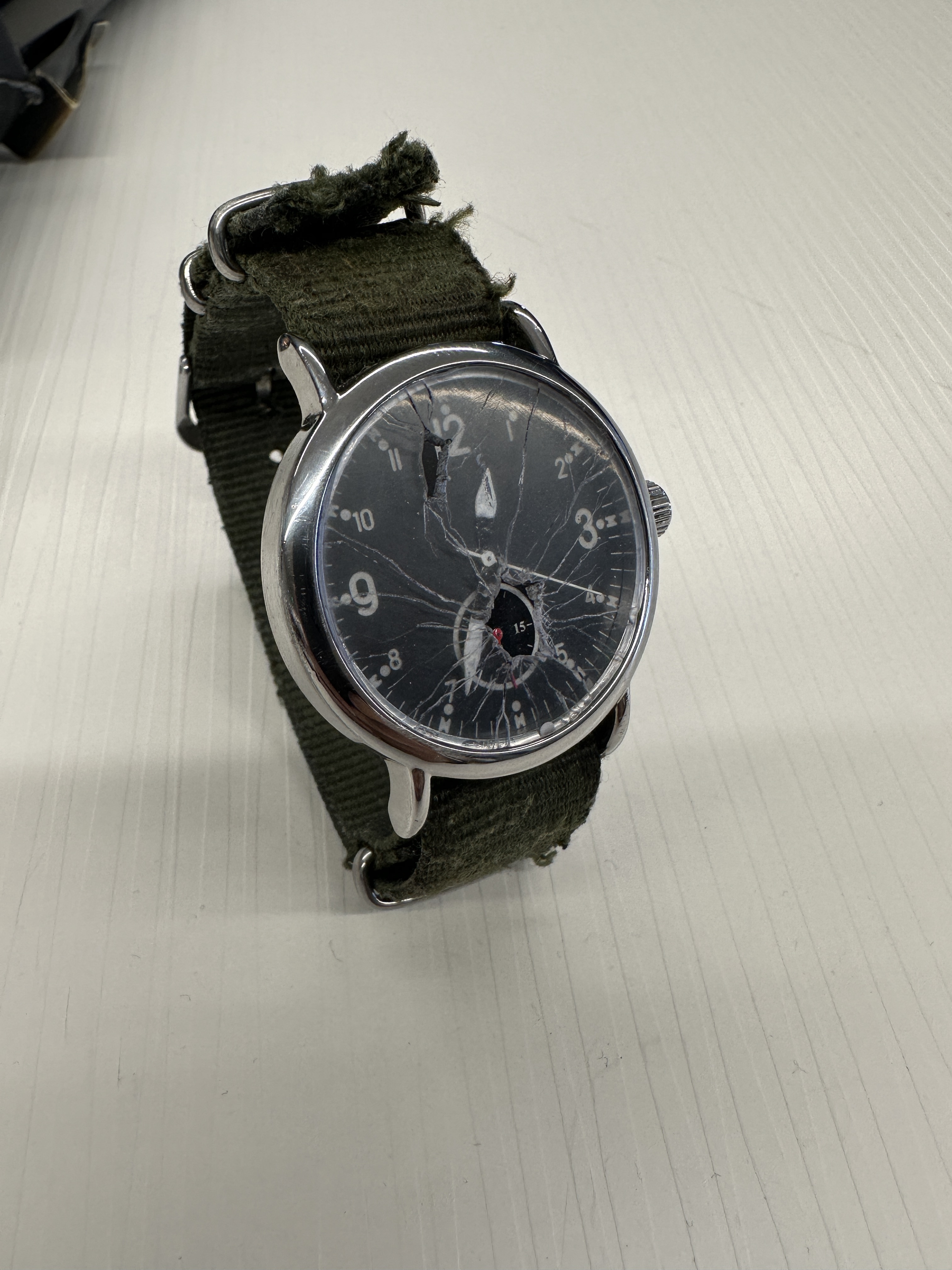 Made Joel's watch over at the RPF : r/TLOU