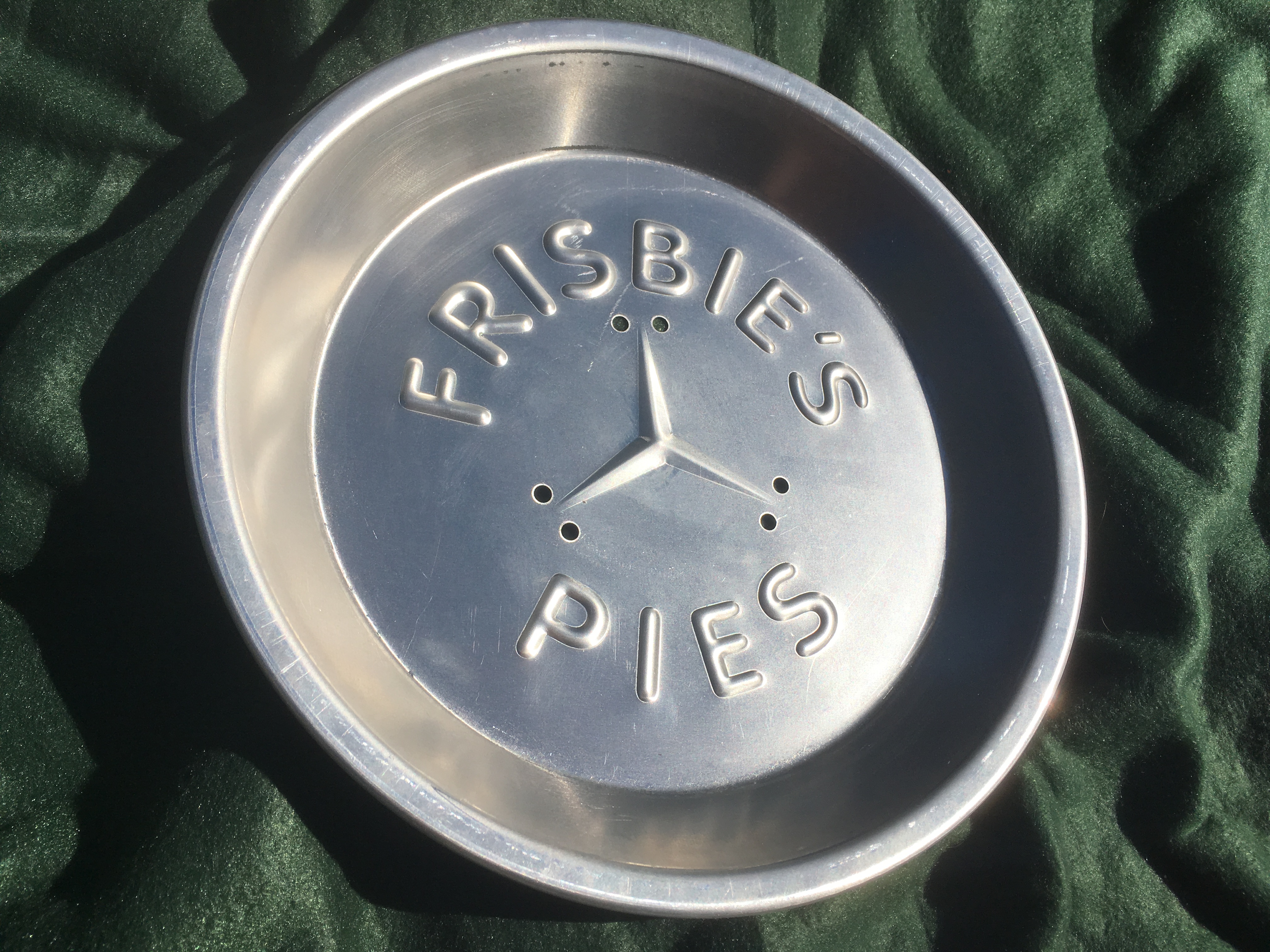 Frisbie_pie pan plate.JPG