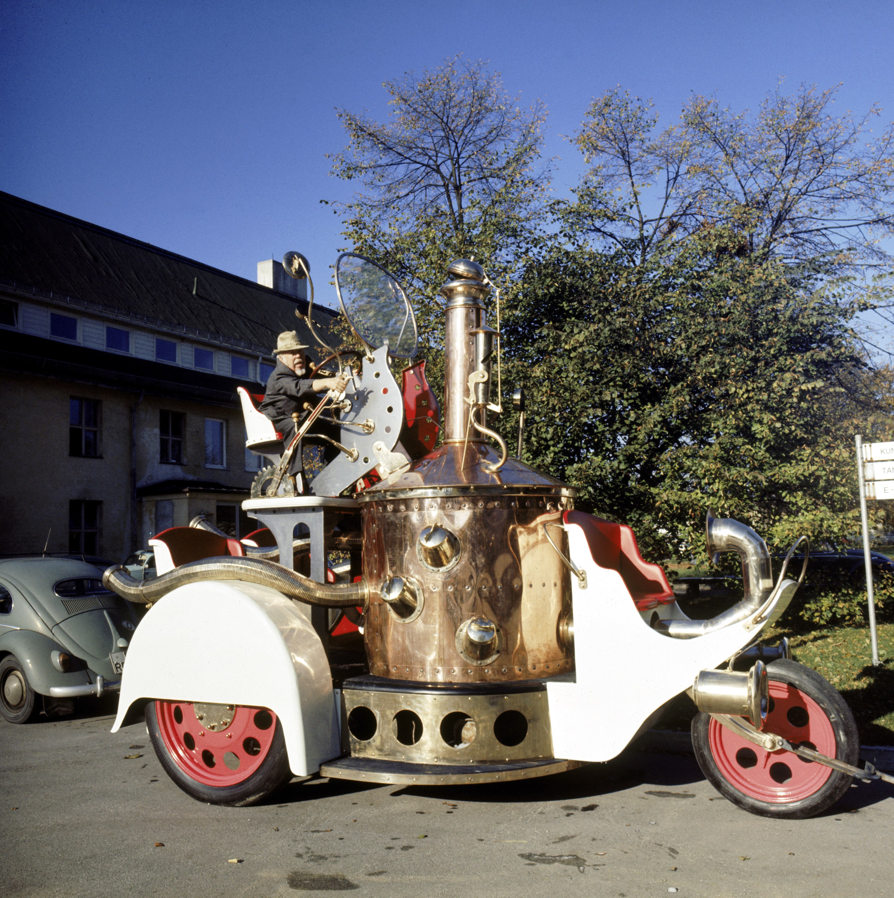 from-the-archive-willy-wonka-and-the-chocolate-factory-6.jpg