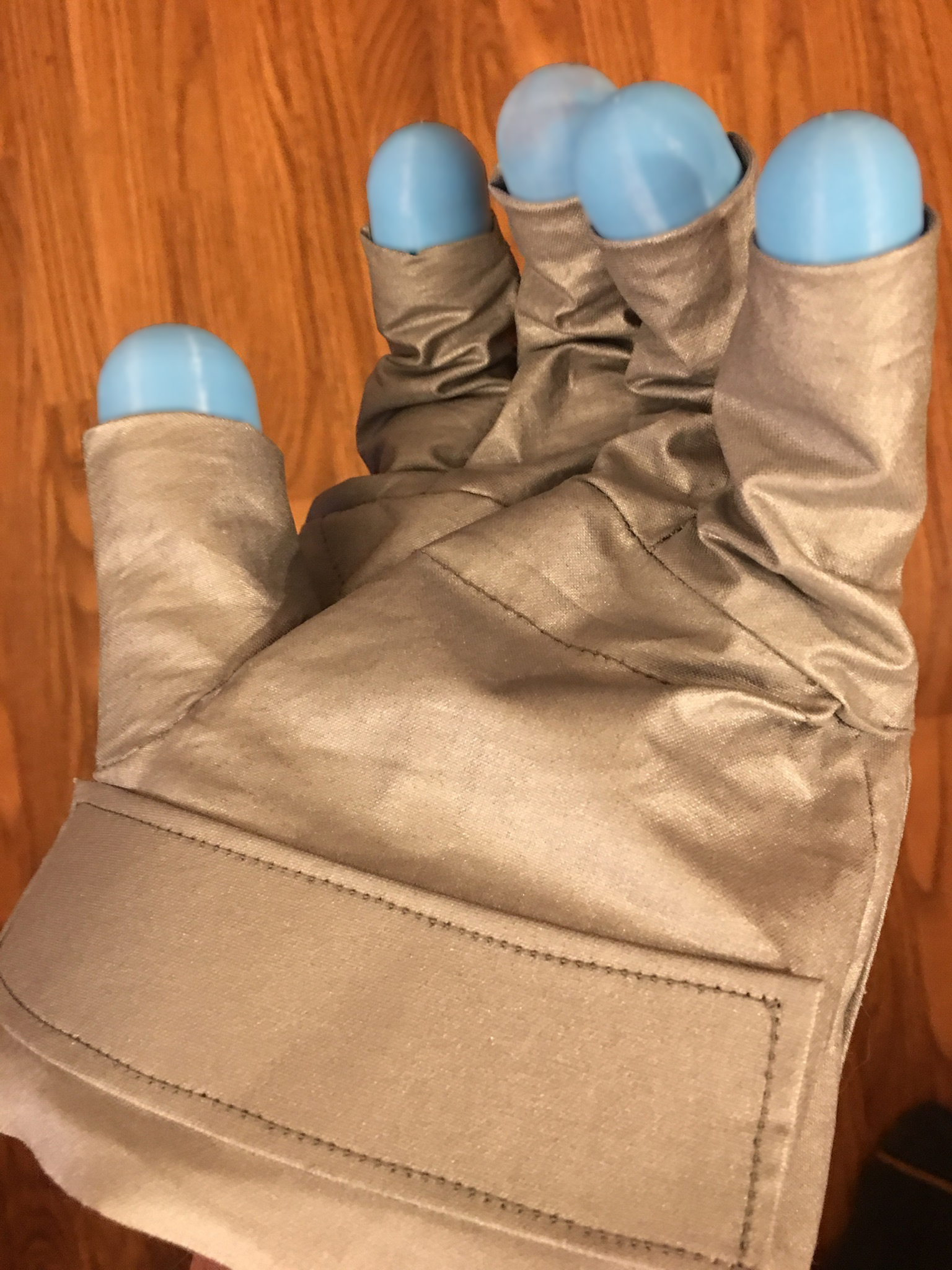 Glove pattern v4.2c-001.jpg