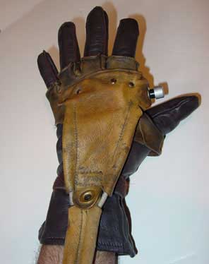 glove03.jpg