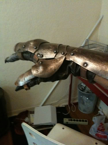 glove1.jpg
