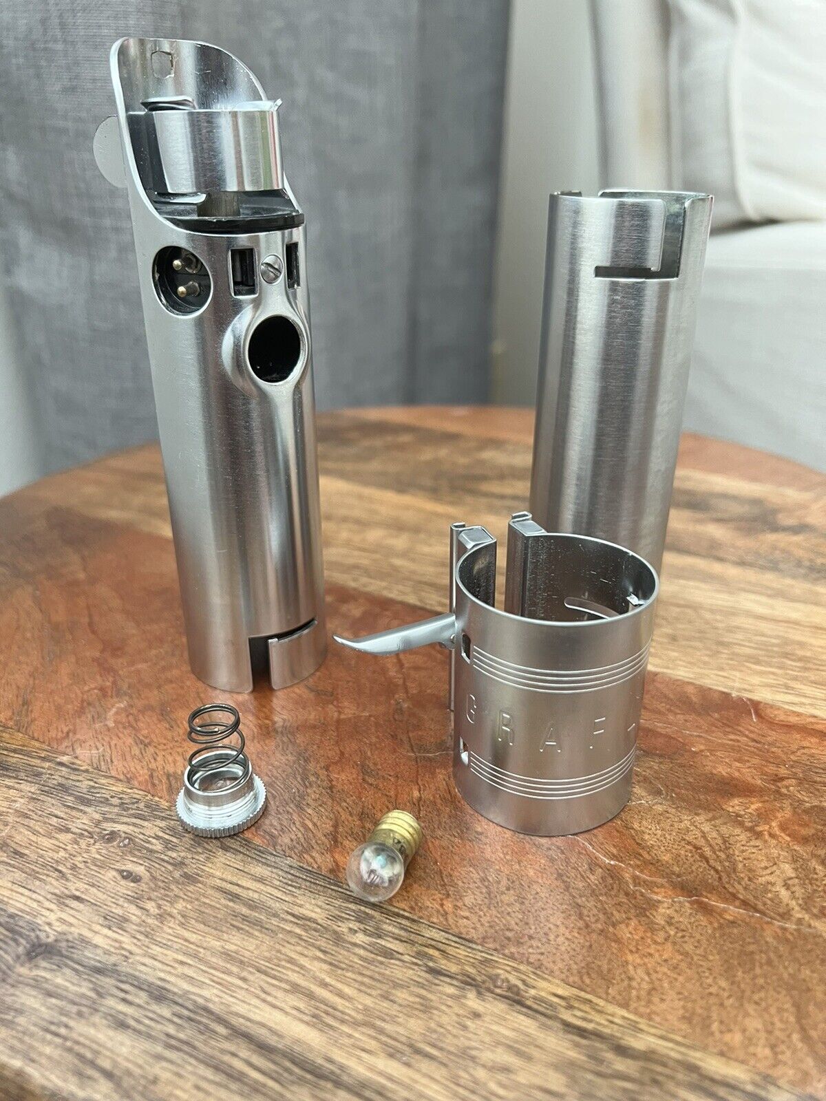 Graflex-04.jpg
