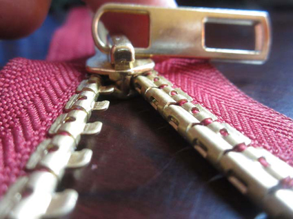 guardians-galaxy-star-lord-zippers-knowhere-craft-corps-zipper-jpg-417823d1419299444.jpg