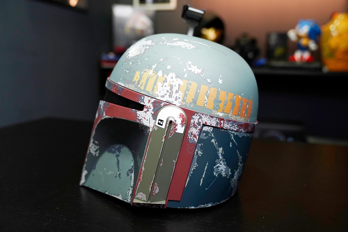 hasbro-black-series-boba-fett-premium-electronic-helmet-review-7.jpg