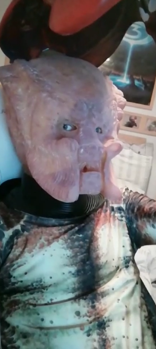 Head 2.png