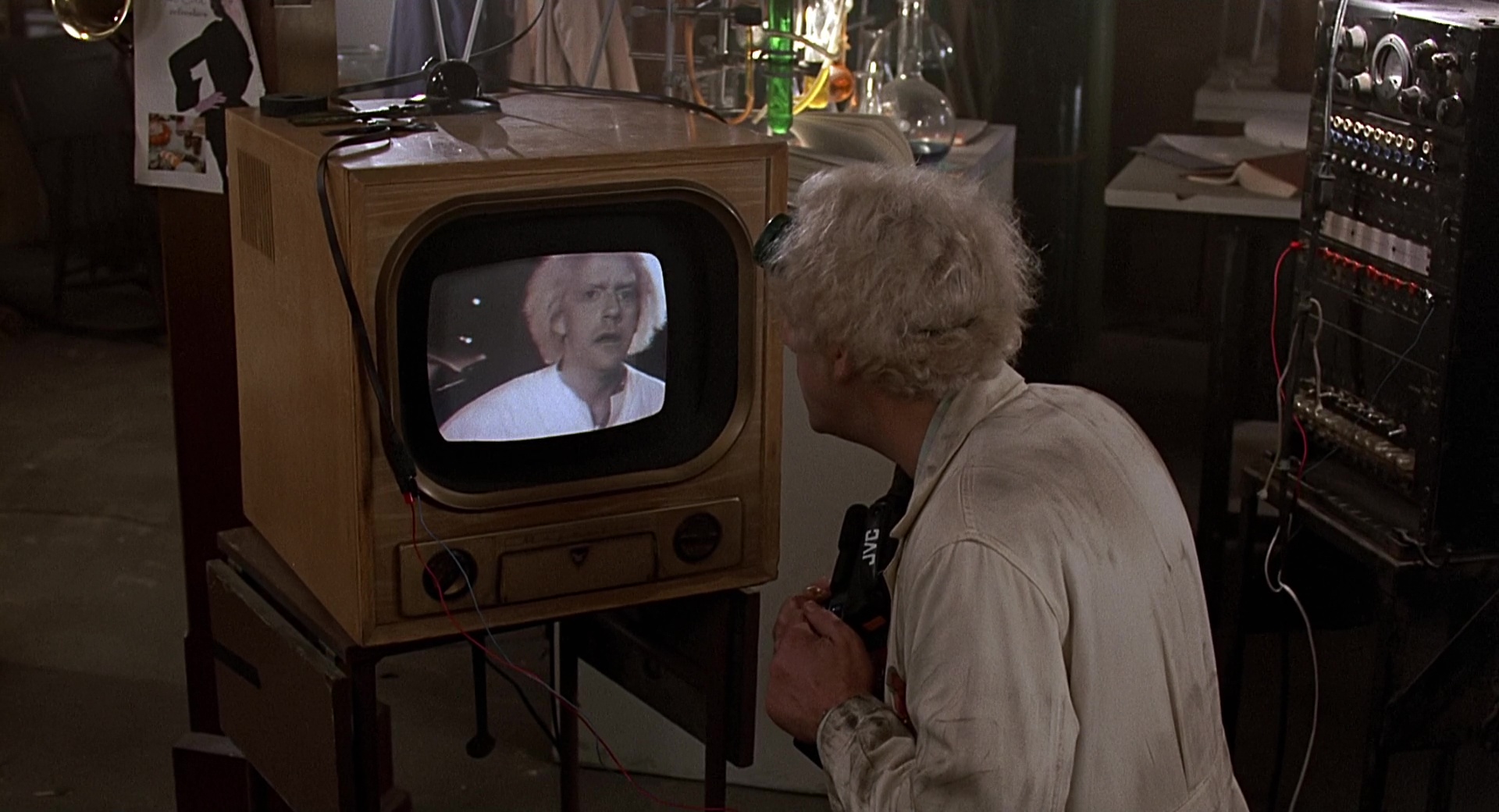 her-Lloyd-Dr.-Emmett-Brown-in-Back-to-the-Future-3.jpg