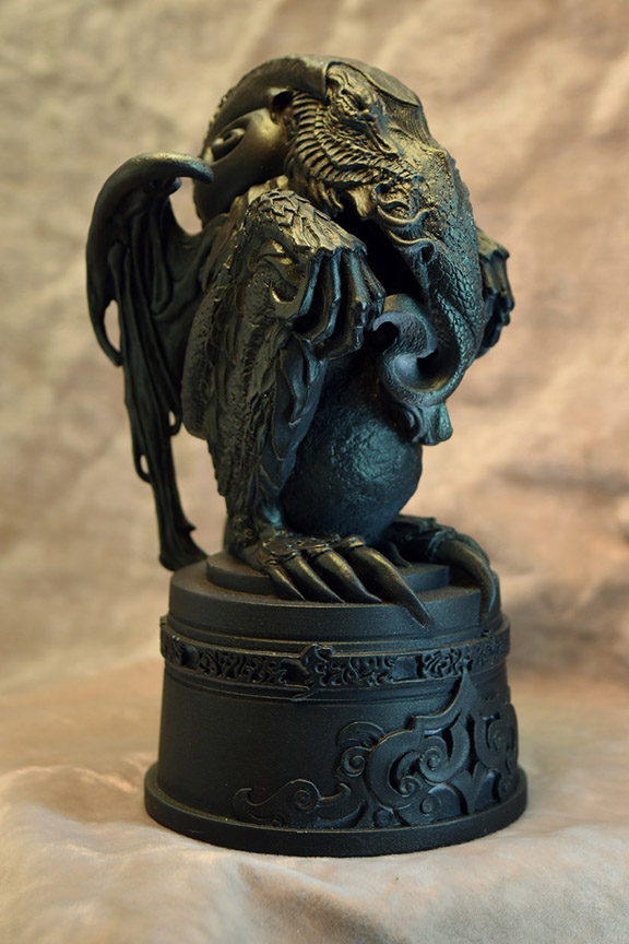 hickman new cthulhu statue.jpg