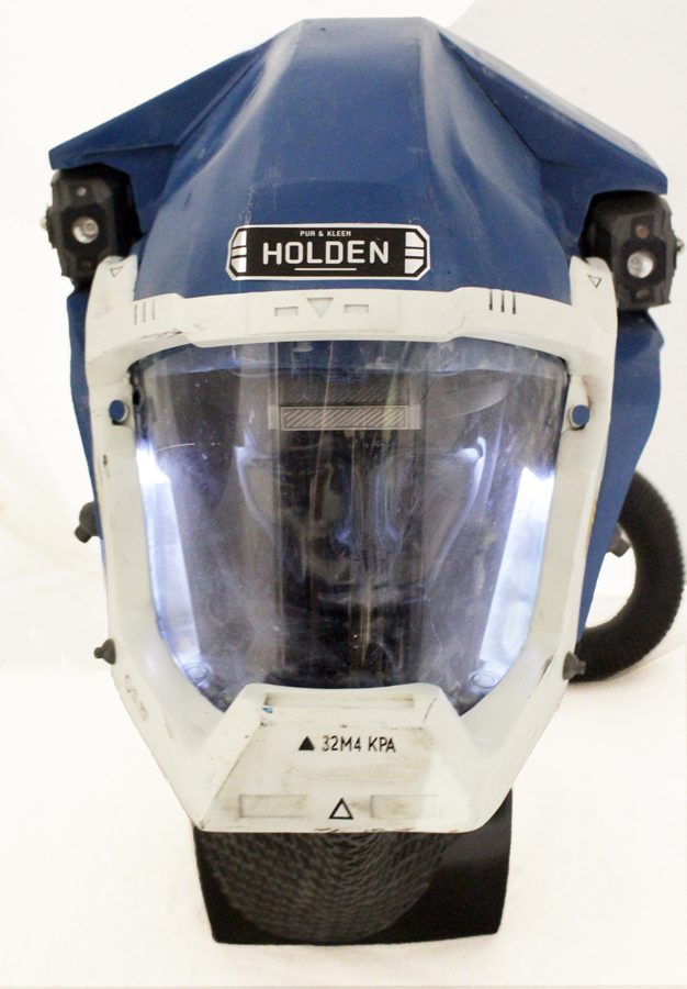holden1a.jpg