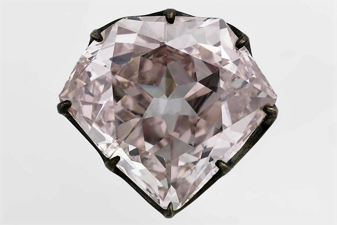 Hortensia diamond - Louvre.jpg