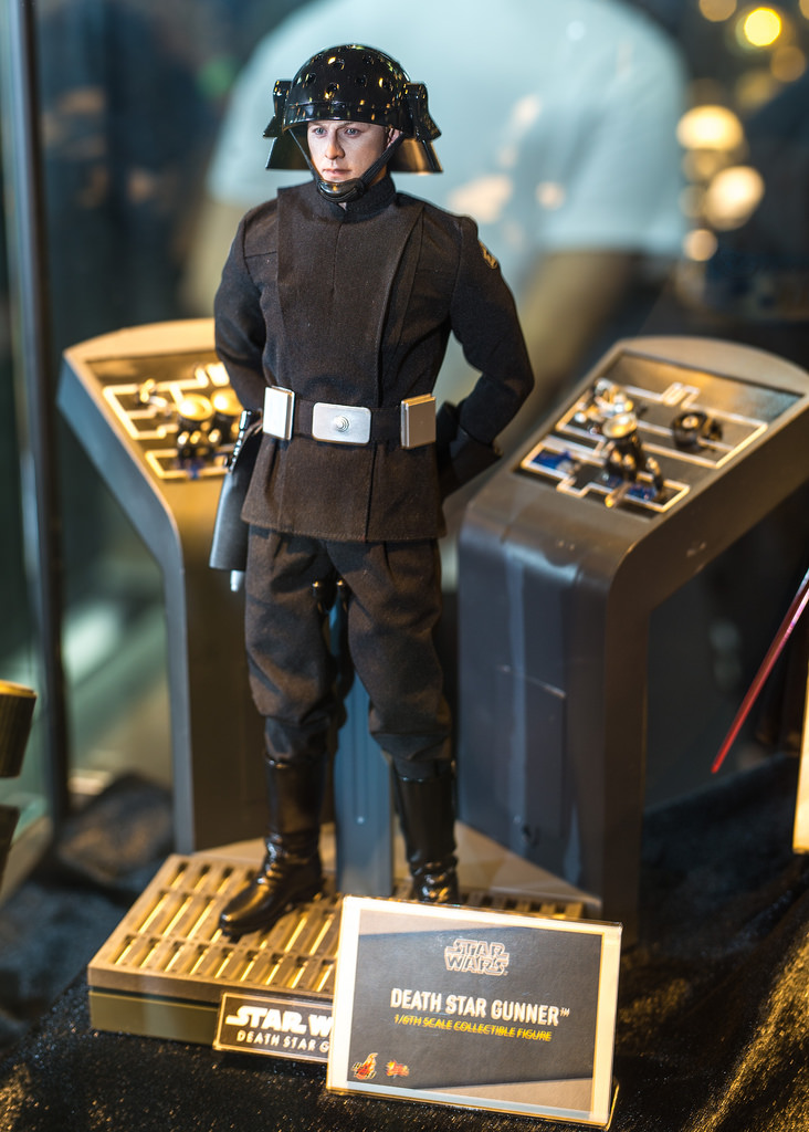 Hot Toys Death Star Trooper proto 3.jpg