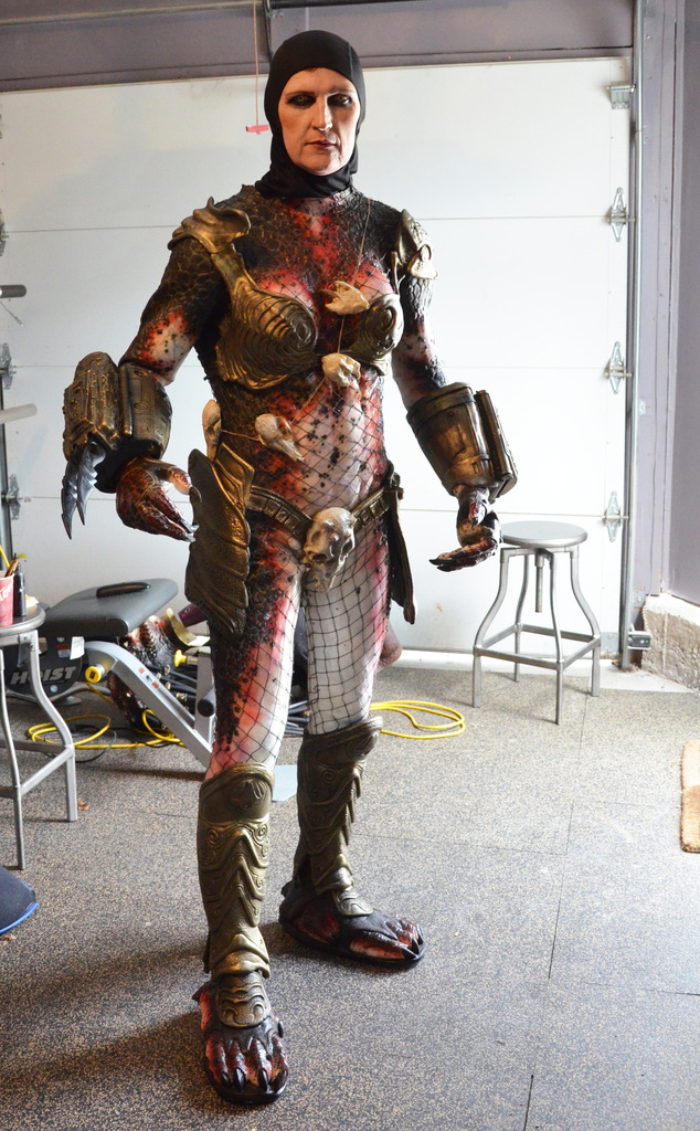 Huntress041_zpsigzzabui.jpg