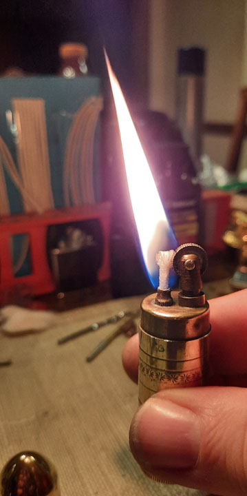 IMCO 4500 Barrage Lighter 06 Lit.jpg