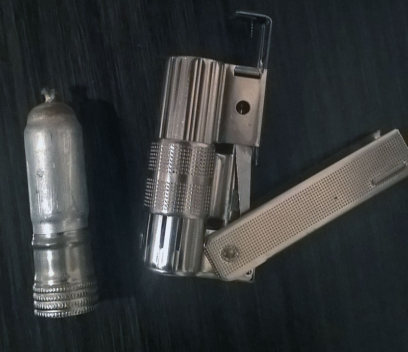 Imco Lighter Number Three Apart s.jpg