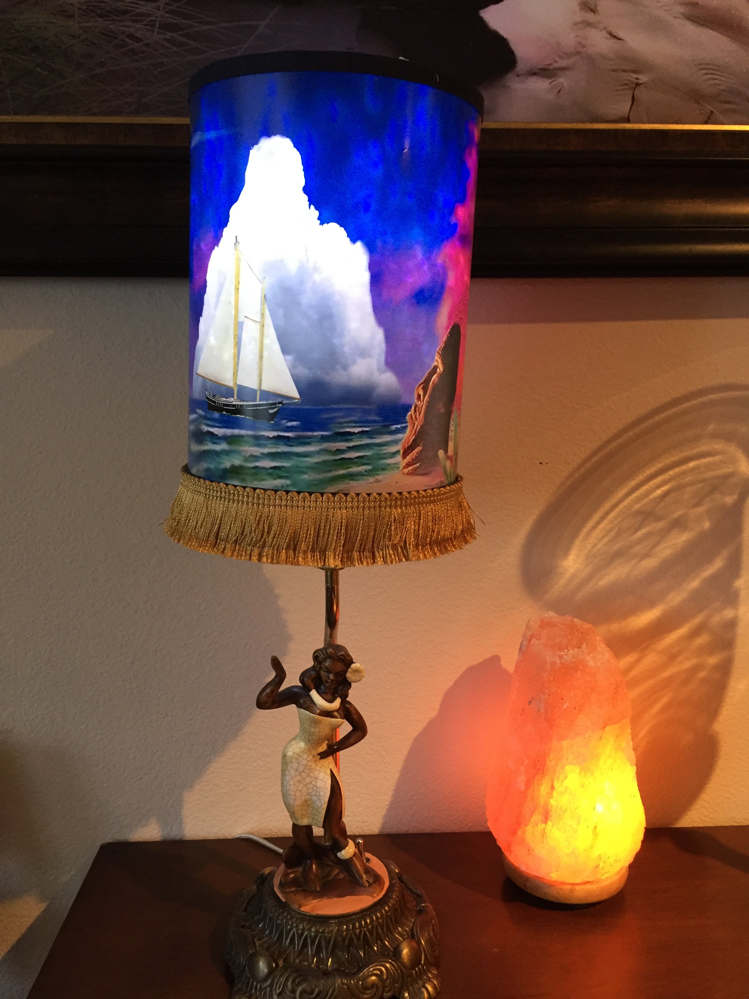 Homemade Joe vs Volcano Lamp. Couldn't find one. So I made one