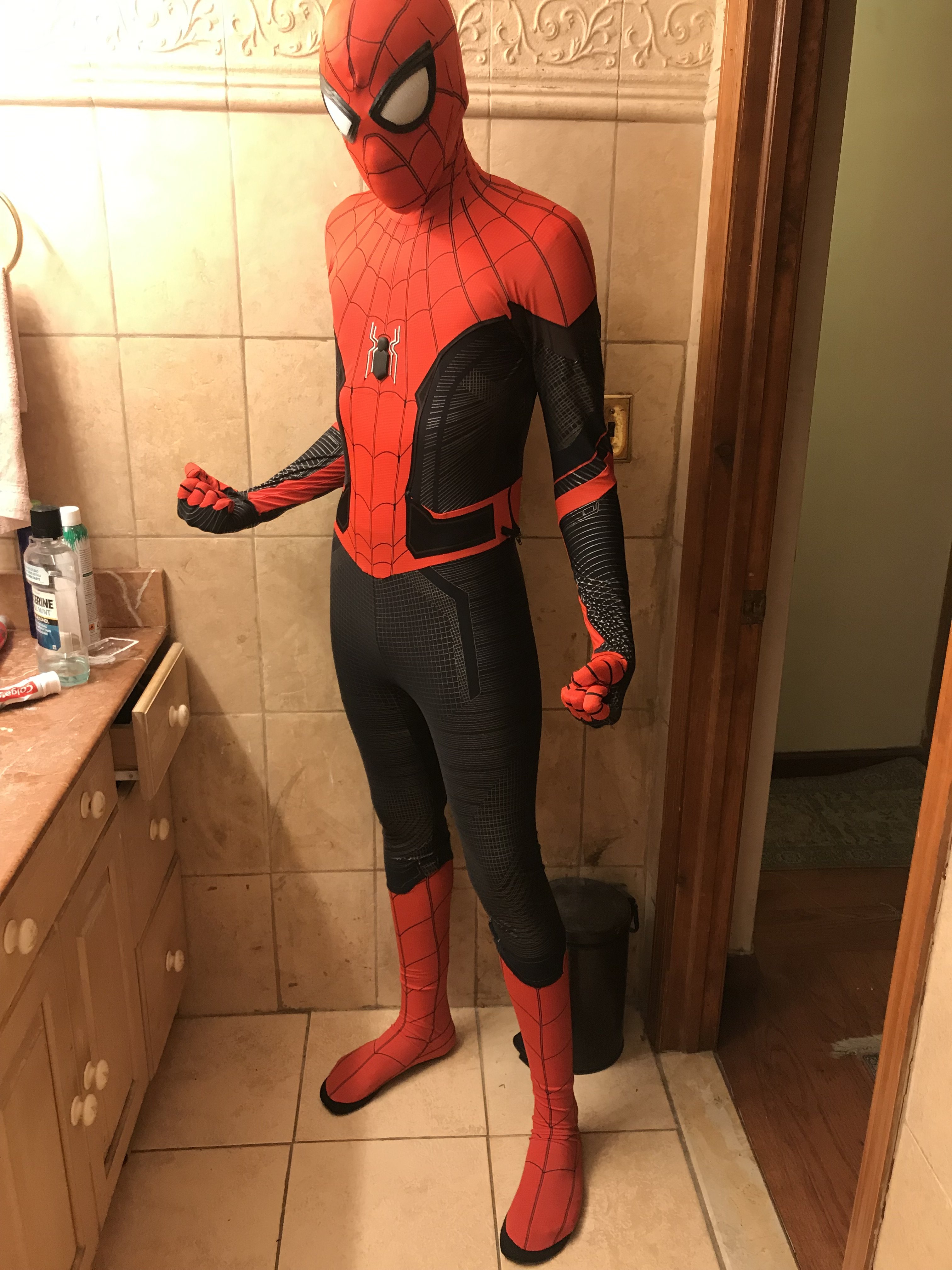 Spider-Man: Far From Home - Parker suit replica [Sony promotional
