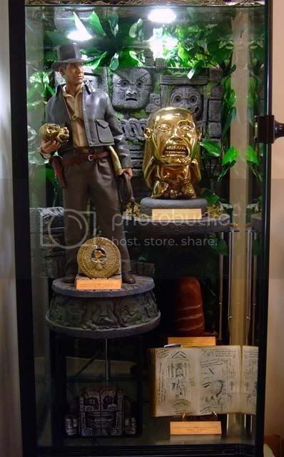 indy_display_dressed01.jpg