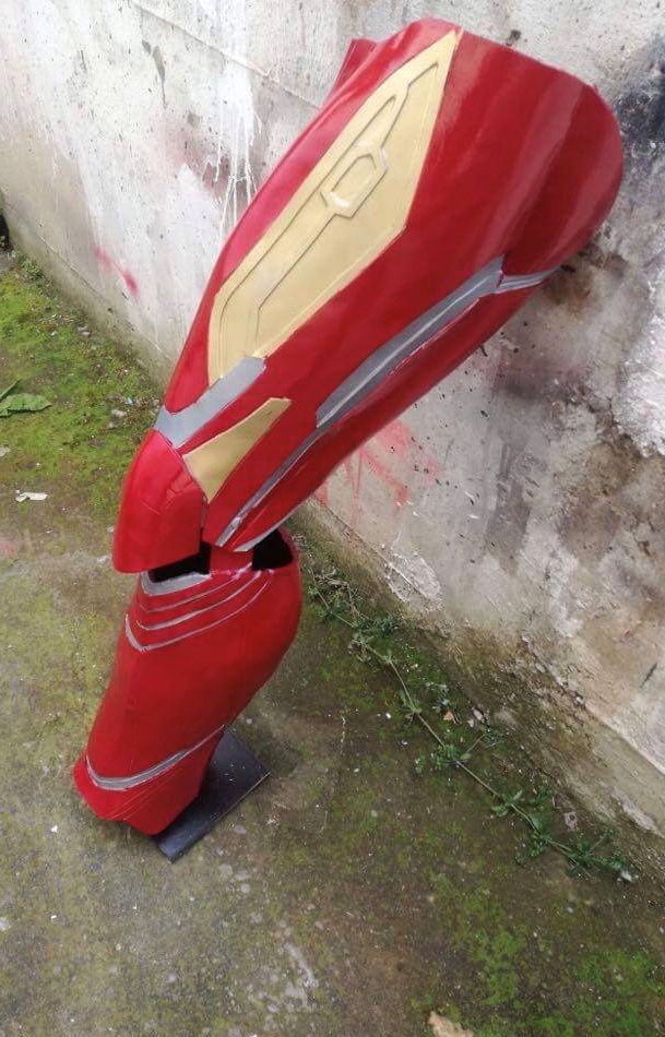 iron man costume let.jpg