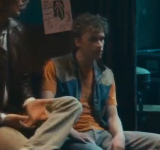 Jacket vest 1.png