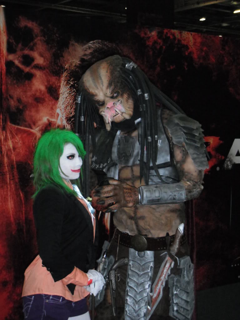 joker_and_the_predator_by_ayumimysterio-d3hl0v5.jpg