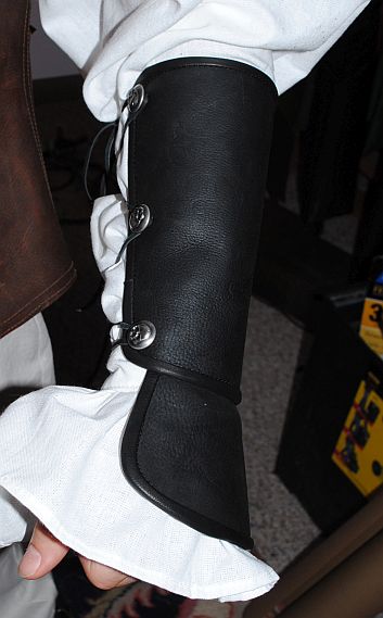 kenway-bracers-2.jpg