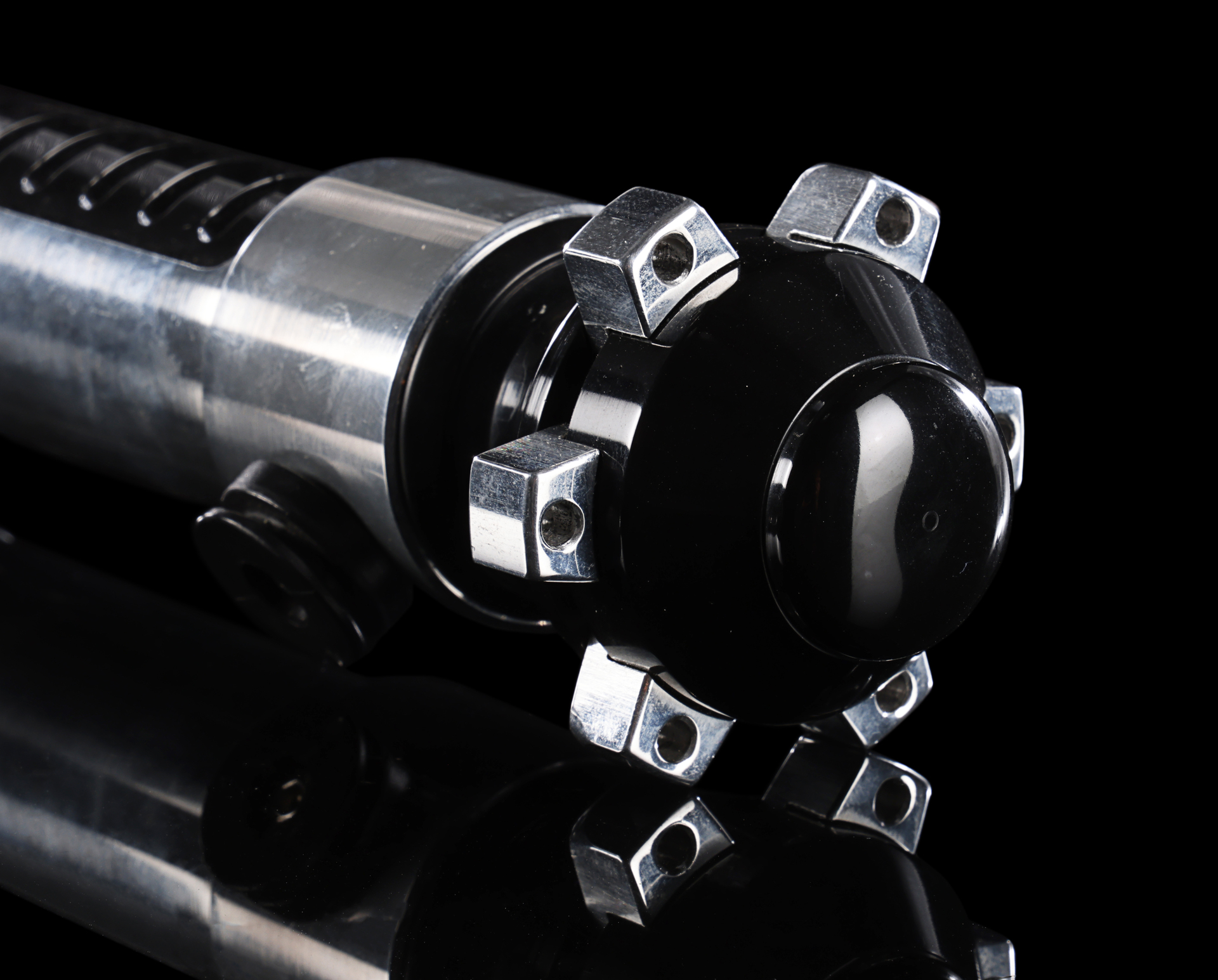 LIGHTSABER - OBI-WAN KENOBI - REVENGE OF THE SITH - UNSEEN HERO - DOMED 3-HOLE EMITTER - owned...jpg