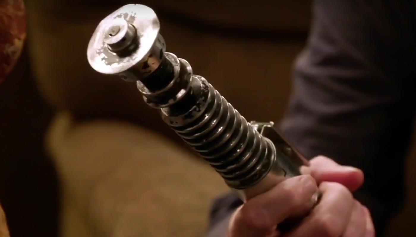 Mark-Hamill-Pop-Culture-Quest-Return-of-the-Jedi-Lightsaber-Brandon-Alinger-Prop-Store-FI.jpg